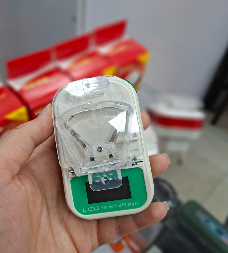 شارژر همه کاره باتری LCD دار (شارژر خرچنگی)
